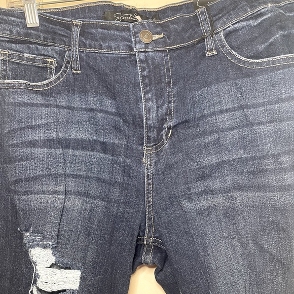 Jeans with dark rinse Size 11 stretchy - Picture 4 of 5